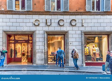 gucci distribuzione|Gucci italy online.